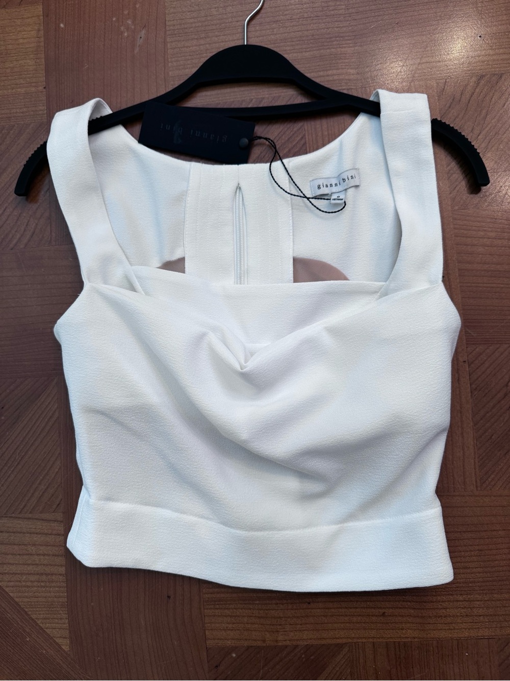 Gianni Bini White crepe square neck sleeveless blouse